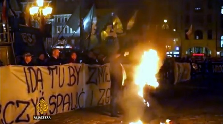 Al Jazeera krytycznie o Polsce: nacjonalistyczny rząd, ksenofobia i kryzys konstytucyjny
