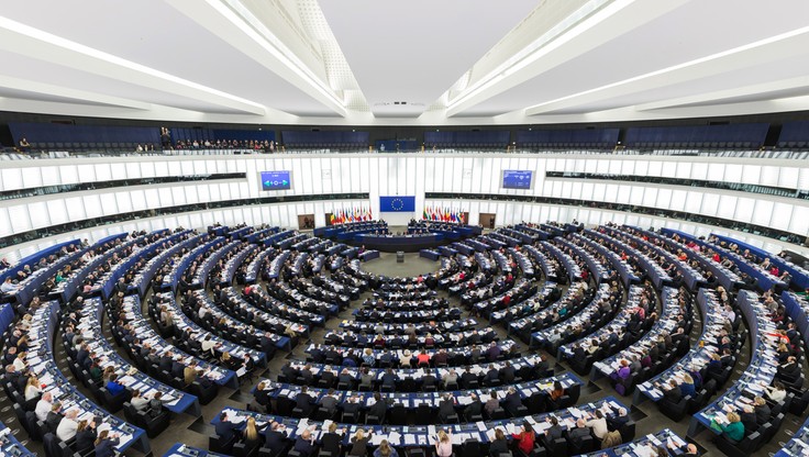Premier Rumunii bez obrońców w europarlamencie. Ostra krytyka Komisji Europejskiej