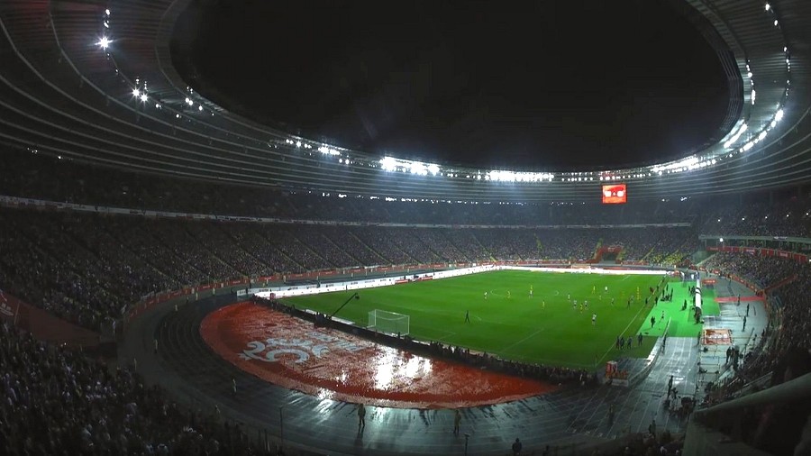 Pociemnienie na Stadionie Śląskim podczas meczu Polska-Szwecja. Fot. TVP Sport.