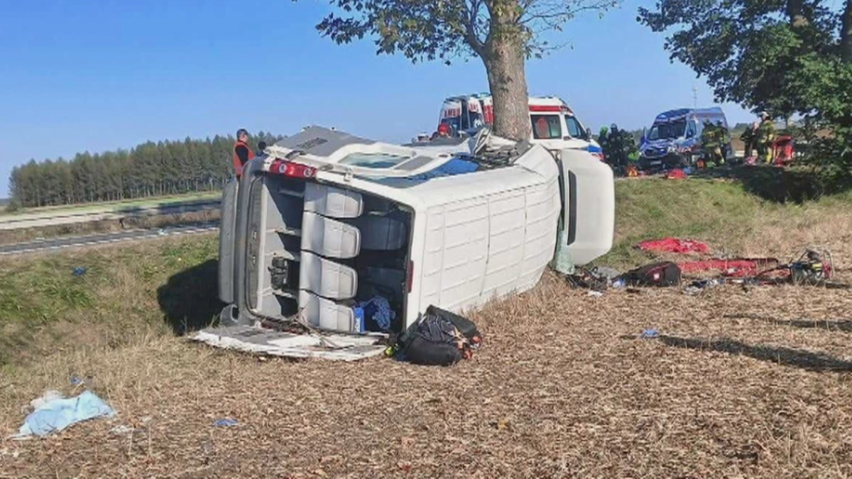 Tragiczny wpadek busa z piłkarzami. "Gdyby nie trener, ofiar mogłoby być więcej"