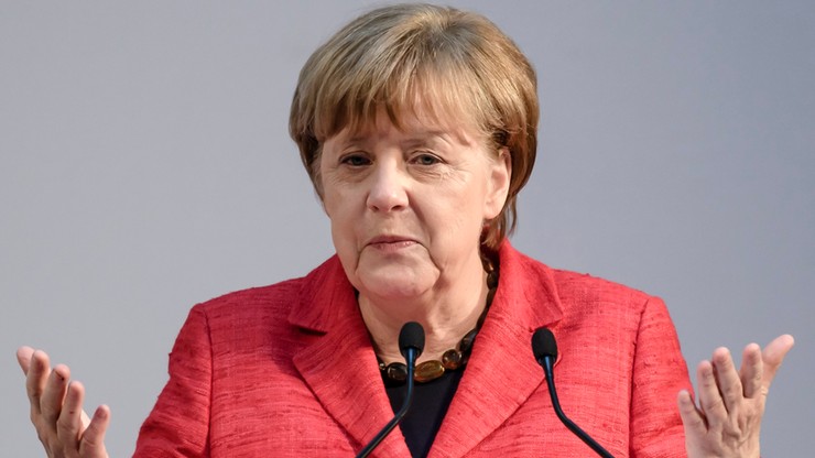 "Samo się dyskwalifikuje". Merkel o porównaniu do nazizmu