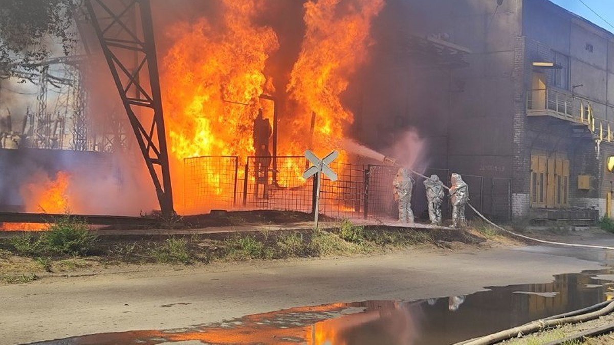 Rosja: Ogromny pożar w Wołgogradzie. Ogień w hucie "Czerwony Październik"