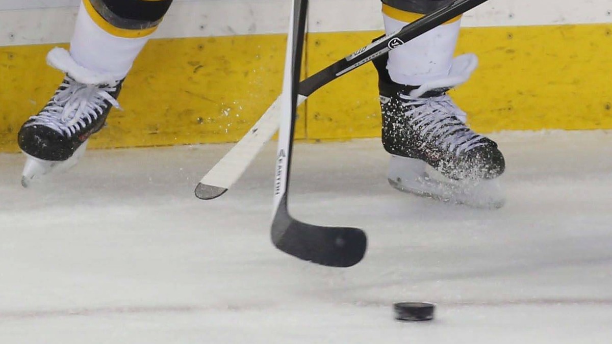 Boston Bruins rozpoczęli play-offy NHL od wygranej