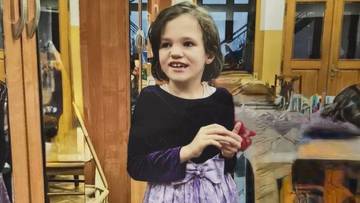 Zaginęła 13-letnia Karolina Jarzębak. Dziewczynka nie mówi, trzyma palce przy ustach