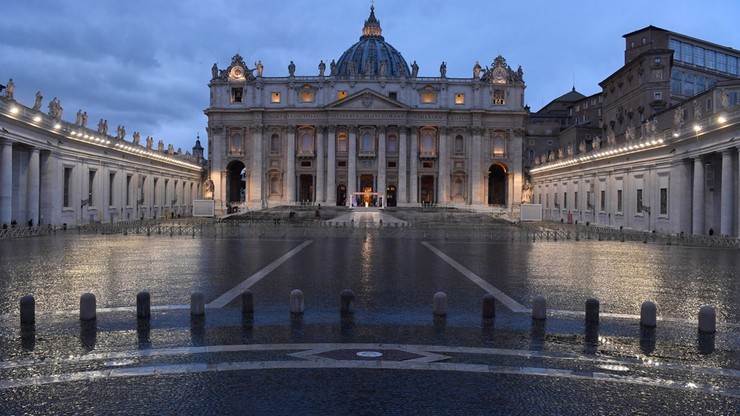 Nowe zakażenia koronawirusem w Watykanie. Są wyniki testu papieża Franciszka