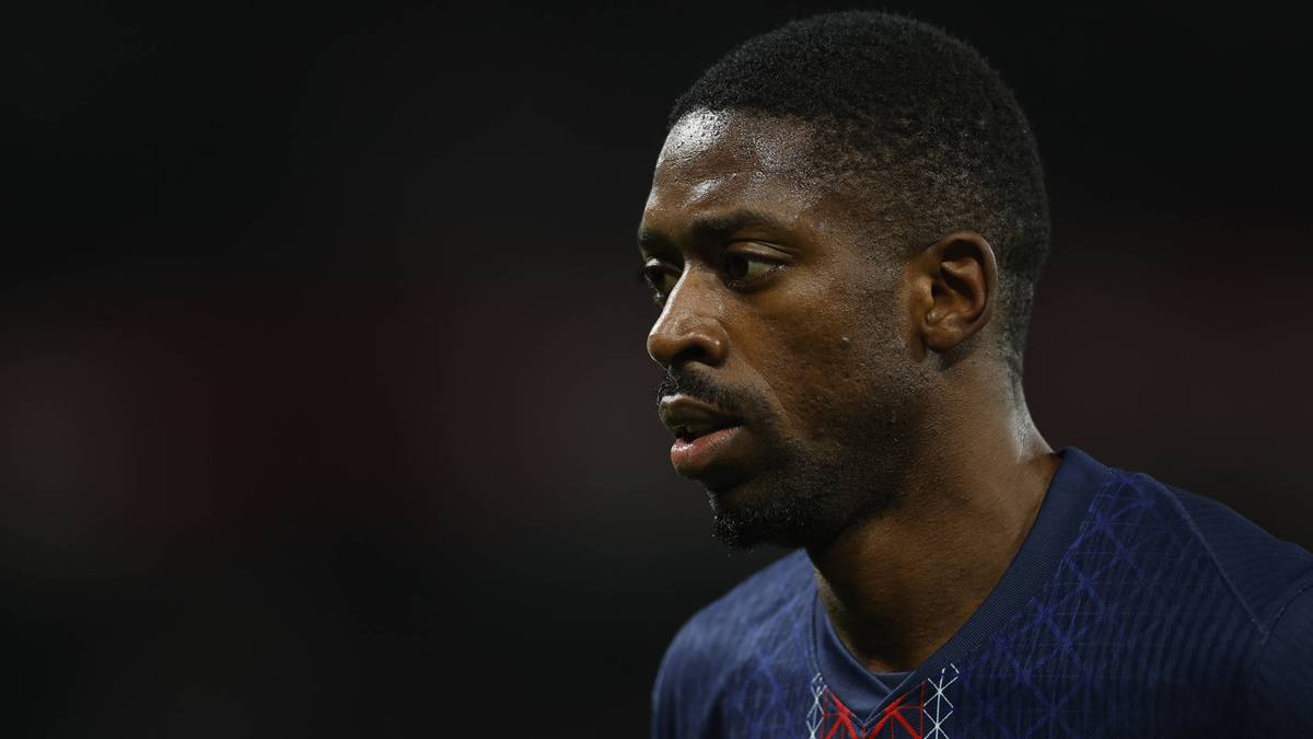 Zdjęcie przedstawia Ousmane'a Dembele, piłkarza PSG, w zbliżeniu.