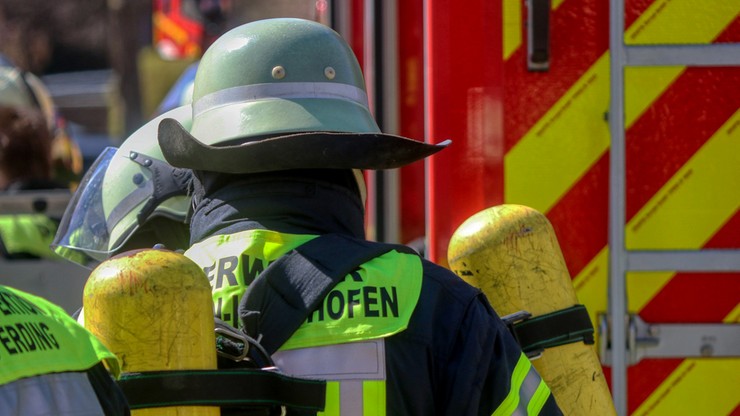 Niemcy: Pożar domu jednorodzinnego. Pies uratował swojego właściciela