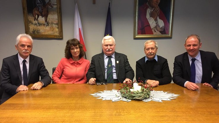 "Nie mam wyjścia, muszę się w to włączyć" - Wałęsa o sytuacji w Sejmie