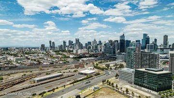 Ranking miast: w Melbourne żyje się najlepiej. Warszawa w środku stawki