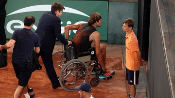Roland Garros: Dramat Zvereva! Skończył mecz na wózku