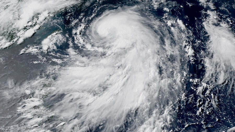 Zdjęcie satelitarne cyklonu Prapiroon. Fot. NOAA / CIRA.