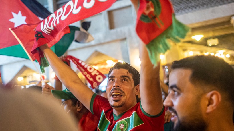 MŚ 2022: Marokańczycy świętują na ulicach Mediolanu
