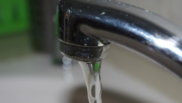 Senat chce na 2 lata usztywnić taryfy na dostarczanie wody mieszkańcom