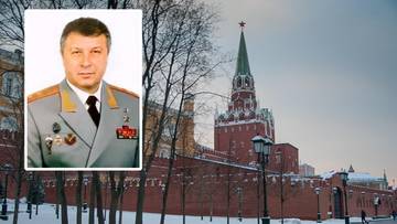 Portret generała Władimira Aleksiejewa z wyrazem twarzy pełnym determinacji.