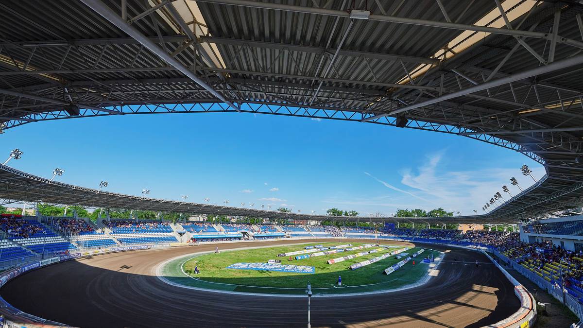 Jeden z piękniejszych stadionów w Polsce będzie świecił pustkami? Ważą się losy klubu