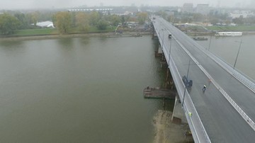 Spektakularny film z budowy kładki rowerowej pod mostem Łazienkowskim 