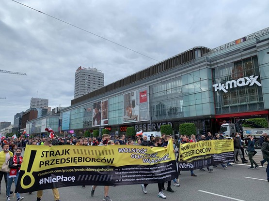 Protestujący przedsiębiorcy przeszli przez centrum Warszawy