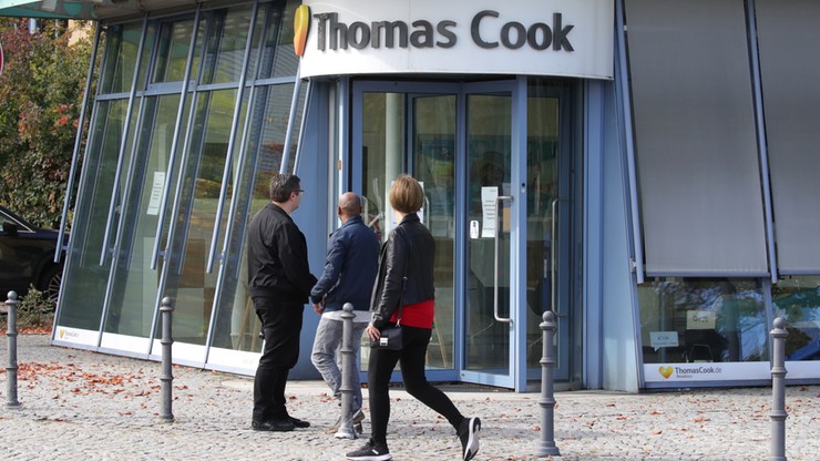 Problemy Thomasa Cooka narastały od lat, ale zarząd zarabiał miliony