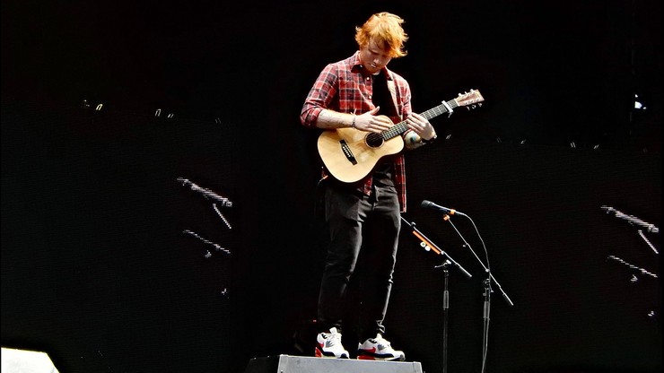 Koncert Eda Sheerana przy otwartym dachu na PGE Narodowym. Nie można wnosić parasoli