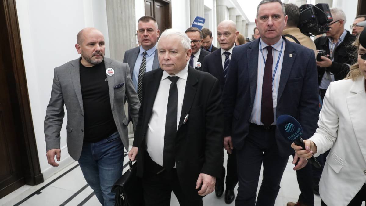 Jarosław kaczyński ukarany naganą. Nazwał Donalda Tuska "niemieckim agentem"