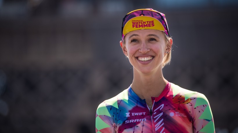 Tour de France kobiet: Katarzyna Niewiadoma zajęła trzecie miejsce. Wygrała Annemiek van Vleuten