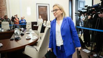 "Liczymy na dotrzymanie słowa". Opozycja złożyła wniosek o wotum nieufności wobec Hennig-Kloski