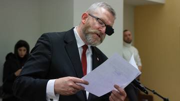 Grzegorz Braun przed sądem. Europoseł złożył zaskakujący wniosek