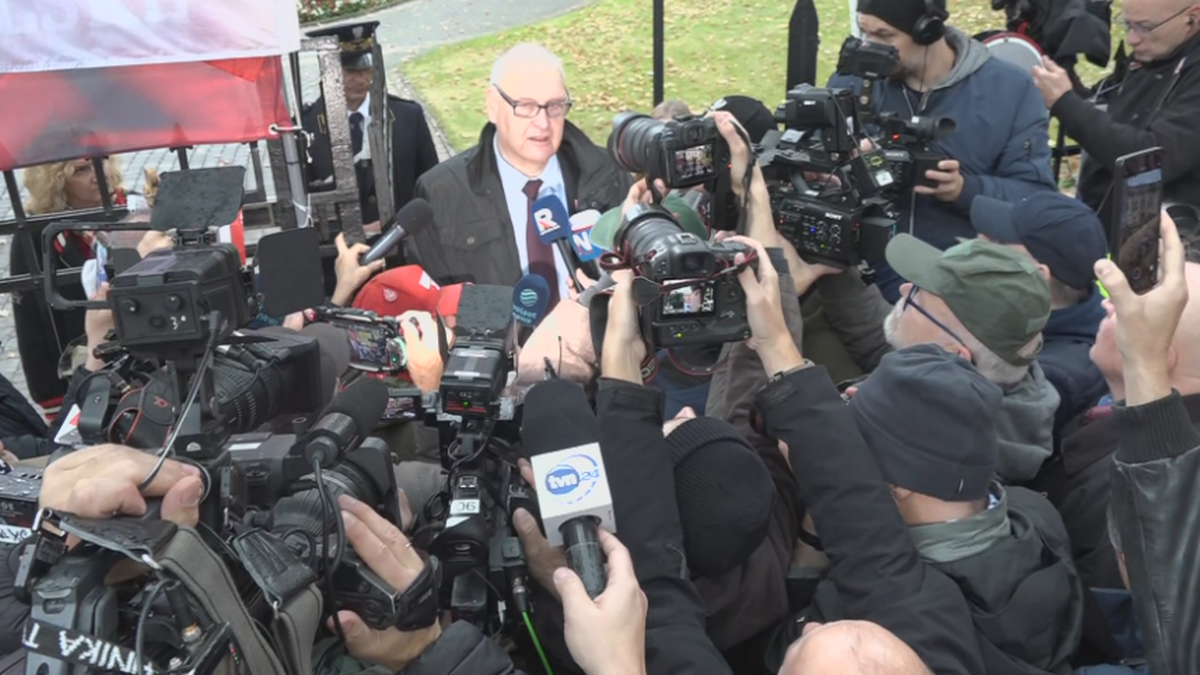 Nowe informacje o akcji w TK. Święczkowski: Próbowali wtargnąć