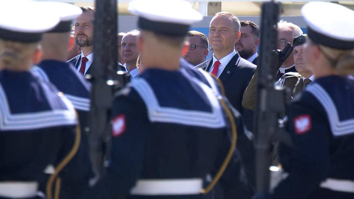 Uroczysta odprawa wart przed Grobem Nieznanego Żołnierza