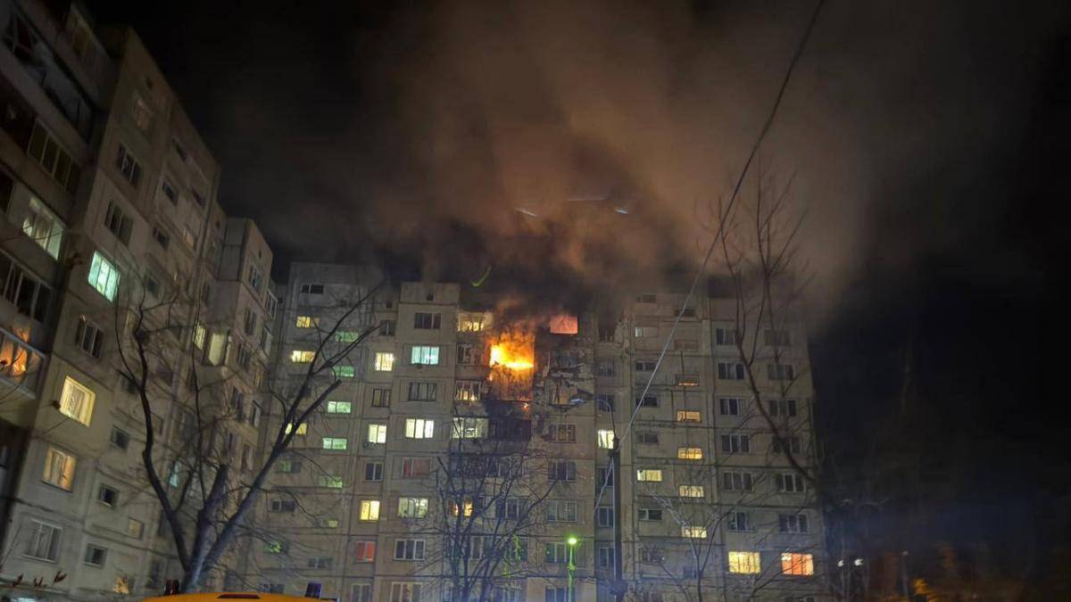 Rakiety i drony nad Kijowem. Są ofiary i ranni