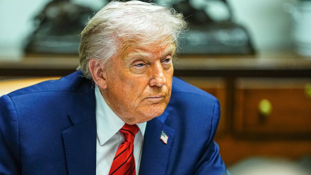 Rada Trumpa dla Zełenskiego ws. negocjacji pokojowych: Musi być realistą