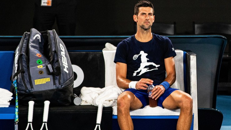 Australian Open. Novak Djokovic w areszcie będzie oczekiwał na niedzielną rozprawę w sądzie