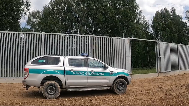 Straż Graniczna: Kończą się prace przy budowie bariery fizycznej na granicy polsko-białoruskiej