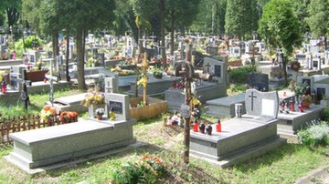Decyzja w sprawie zamknięcia cmentarzy we Wszystkich Świętych