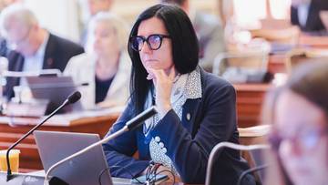 Obrażała taksówkarza, wszystko się nagrało. Gdańska radna zawieszona