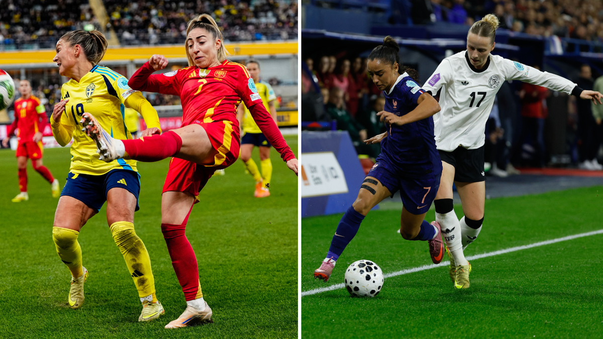 Dwie zawodniczki piłki nożnej walczą o piłkę na boisku.