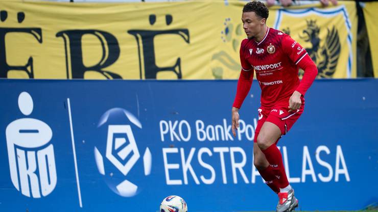 Steve Kapuadi (Widzew Łódź) - DR Konga