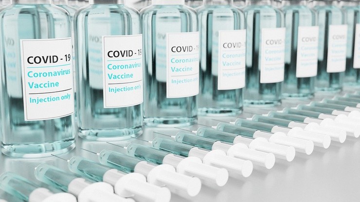 Malawi. Służby sanitarne spaliły tysiące dawek szczepionki przeciwko COVID-19