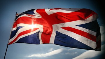 Perspektywa Brexitu wstrząsnęła brytyjskimi akcjami i walutą