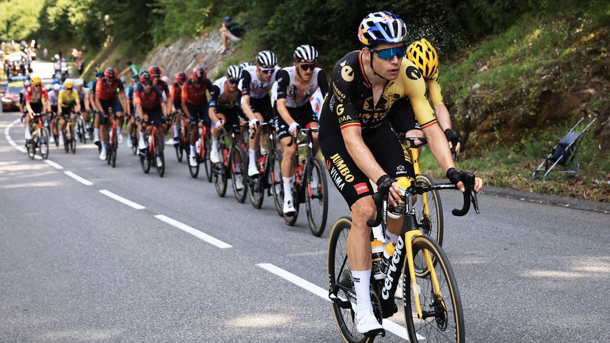 Kolarz wycofał się z Tour de France. "Moje miejsce jest teraz w domu"