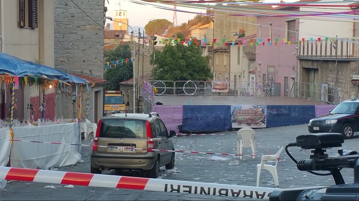 Samochód wpadł w tłum świętujący na ulicy. 31 rannych we Włoszech