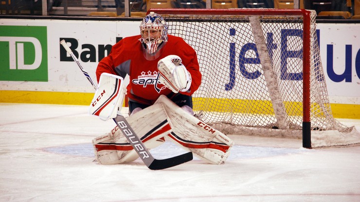 NHL: Poniedziałkowy wysyp hat-tricków