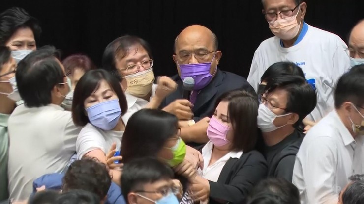 Tajwan. Bójka w parlamencie. Posłowie przerwali wystąpienie premiera