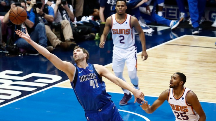 NBA: Nowitzki zakończył karierę bijąc rekord Jordana. Pójdzie na pizzę i lody