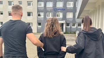 Ciało mężczyzny w dryfującej walizce. Prokuratura postawiła zarzuty czterem osobom