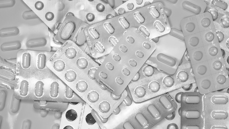 Producenci krytycznie o zmianach dostępności leków w sklepach
