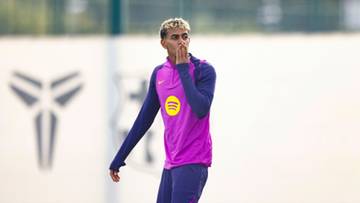 W Barcelonie mają swojego Beatlesa. Pisk, płacz i leżenie na ulicy