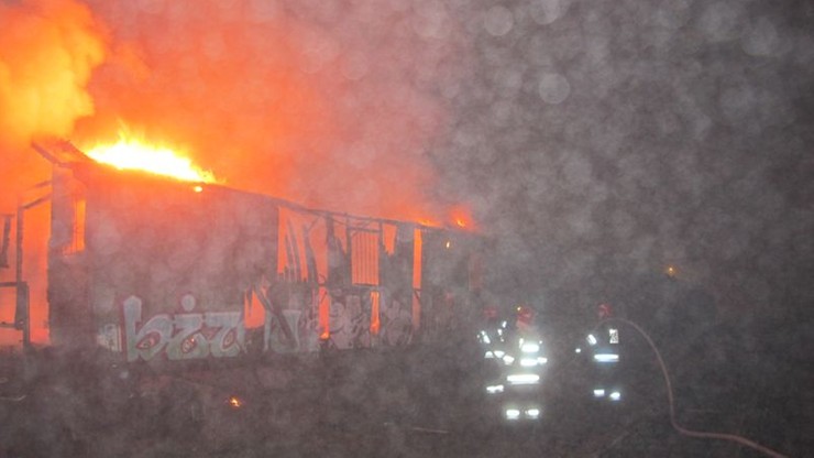 Dwie osoby zginęły w pożarze wagonów kolejowych w Krakowie