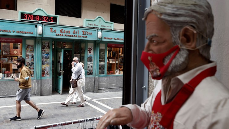 Hiszpańskie media: piąta fala COVID-19 w ponad tydzień po zniesieniu nakazu noszenia masek