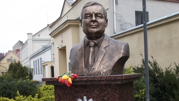 Radny PO chce usunięcia pomnika Lecha Kaczyńskiego. W ramach dekomunizacji 